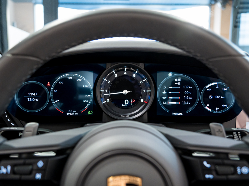 ポルシェ 911(Type992) カレラS カブリオレ スポーツクロノPKG 正規D車 左H 1オーナー エントリーD フルレザーツートンインテリア グレー革 純正PCMナビ CarPlay アクティブセーフティ サラウンドカメラ カレラS20/21AW 2年保証