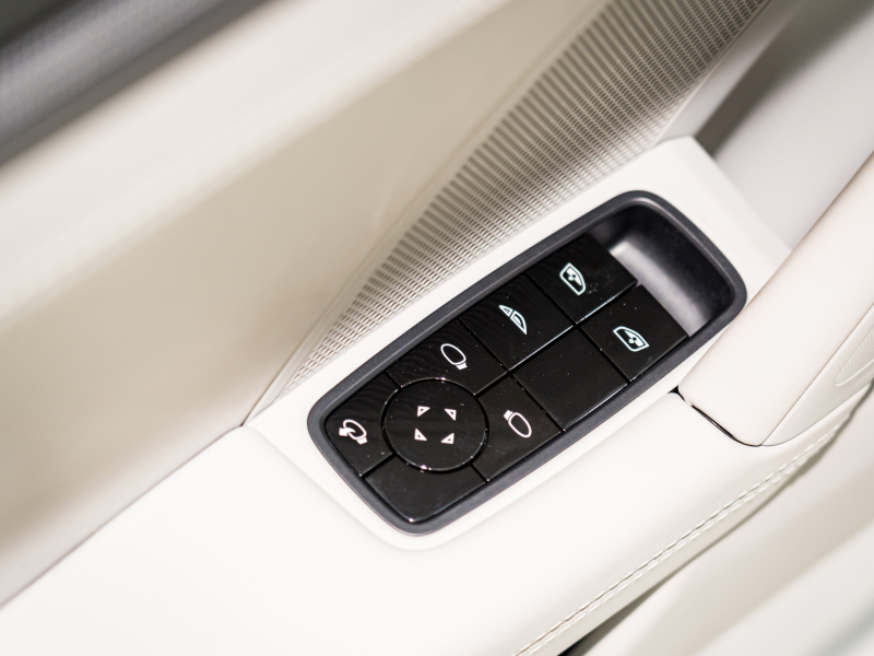 ポルシェ 911(Type992) カレラS カブリオレ スポーツクロノPKG 正規D車 左H 1オーナー エントリーD フルレザーツートンインテリア グレー革 純正PCMナビ CarPlay アクティブセーフティ サラウンドカメラ カレラS20/21AW 2年保証