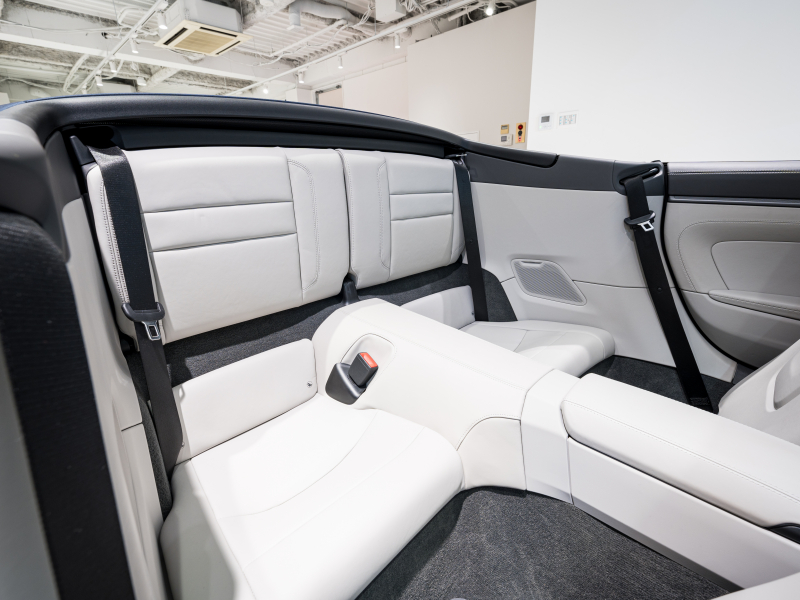 ポルシェ 911(Type992) カレラS カブリオレ スポーツクロノPKG 正規D車 左H 1オーナー エントリーD フルレザーツートンインテリア グレー革 純正PCMナビ CarPlay アクティブセーフティ サラウンドカメラ カレラS20/21AW 2年保証