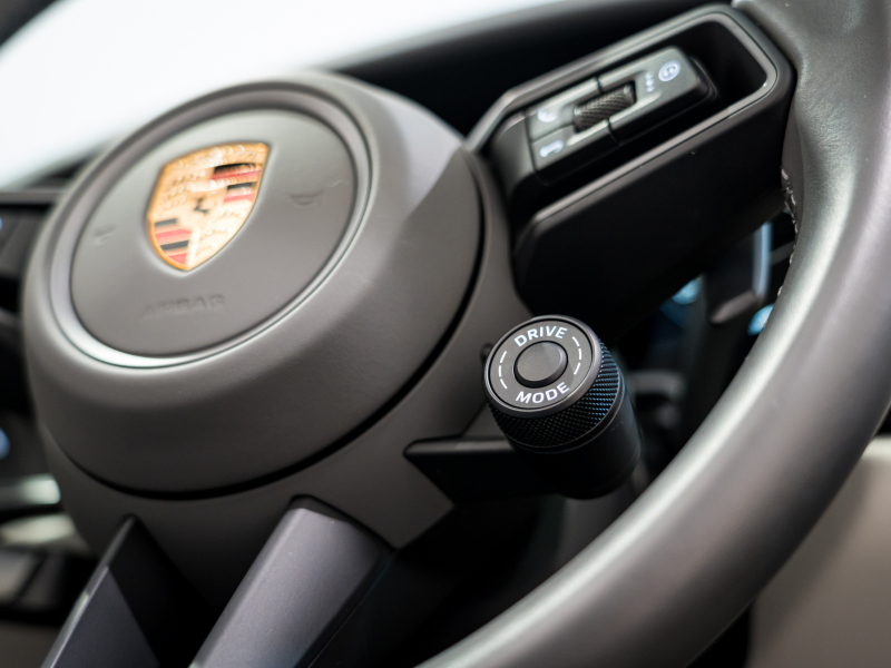 ポルシェ 911(Type992) カレラS カブリオレ スポーツクロノPKG 正規D車 左H 1オーナー エントリーD フルレザーツートンインテリア グレー革 純正PCMナビ CarPlay アクティブセーフティ サラウンドカメラ カレラS20/21AW 2年保証