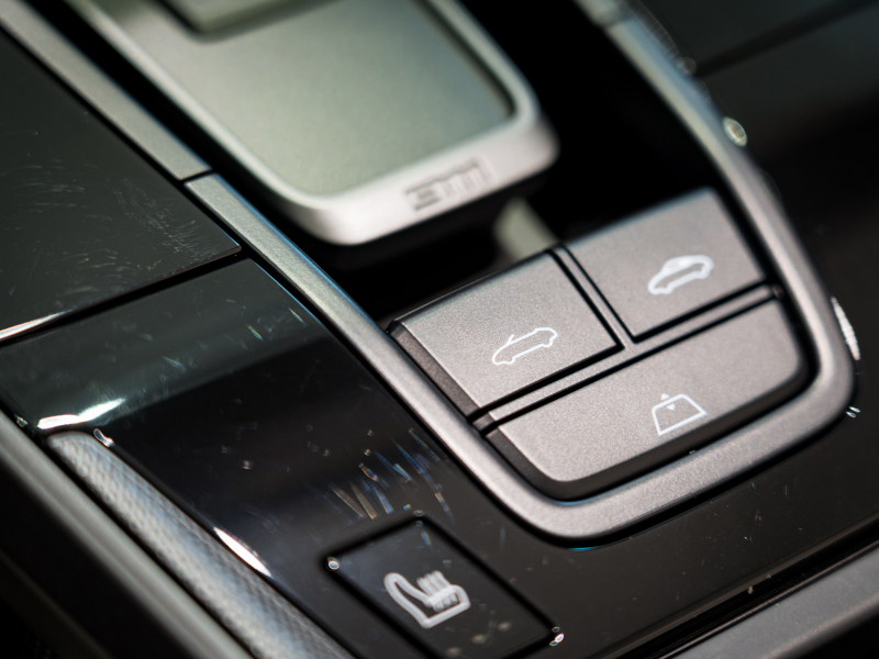 ポルシェ 911(Type992) カレラS カブリオレ スポーツクロノPKG 正規D車 左H 1オーナー エントリーD フルレザーツートンインテリア グレー革 純正PCMナビ CarPlay アクティブセーフティ サラウンドカメラ カレラS20/21AW 2年保証