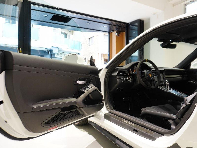 ポルシェ 911(Type991.2) GT3 RS ｽﾎﾟｰﾂｸﾛﾉPKG　正規D車 PCCB Fﾘﾌﾀｰ ｽﾎﾟｰﾂﾊﾞｹｯﾄ ｼｰﾄﾋｰﾀｰ PCMﾅﾋﾞ Bｶﾒﾗ BOSEｻｳﾝﾄﾞ LEDﾍｯﾄﾞﾗｲﾄPDLS+ 20&21ｲﾝﾁAW