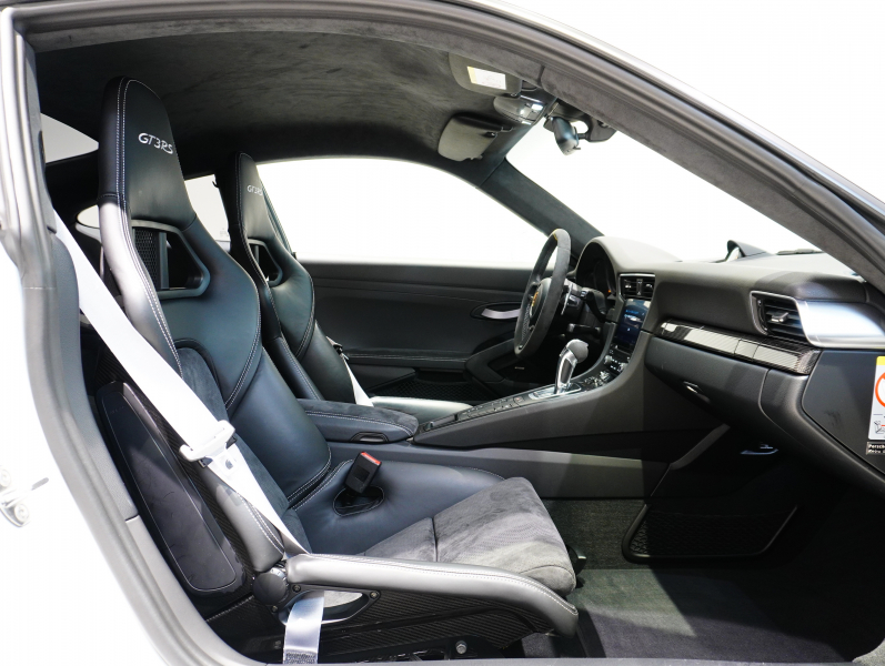 ポルシェ 911(Type991.2) GT3 RS ｽﾎﾟｰﾂｸﾛﾉPKG　正規D車 PCCB Fﾘﾌﾀｰ ｽﾎﾟｰﾂﾊﾞｹｯﾄ ｼｰﾄﾋｰﾀｰ PCMﾅﾋﾞ Bｶﾒﾗ BOSEｻｳﾝﾄﾞ LEDﾍｯﾄﾞﾗｲﾄPDLS+ 20&21ｲﾝﾁAW
