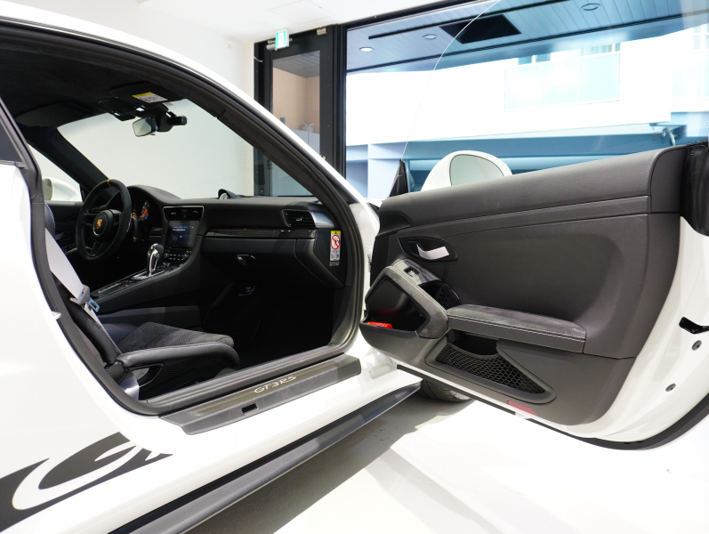 ポルシェ 911(Type991.2) GT3 RS ｽﾎﾟｰﾂｸﾛﾉPKG　正規D車 PCCB Fﾘﾌﾀｰ ｽﾎﾟｰﾂﾊﾞｹｯﾄ ｼｰﾄﾋｰﾀｰ PCMﾅﾋﾞ Bｶﾒﾗ BOSEｻｳﾝﾄﾞ LEDﾍｯﾄﾞﾗｲﾄPDLS+ 20&21ｲﾝﾁAW