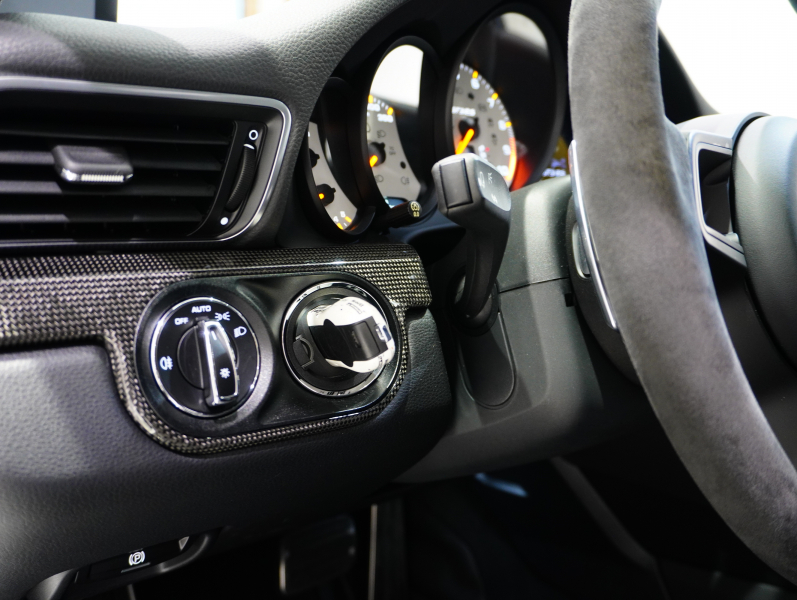 ポルシェ 911(Type991.2) GT3 RS ｽﾎﾟｰﾂｸﾛﾉPKG　正規D車 PCCB Fﾘﾌﾀｰ ｽﾎﾟｰﾂﾊﾞｹｯﾄ ｼｰﾄﾋｰﾀｰ PCMﾅﾋﾞ Bｶﾒﾗ BOSEｻｳﾝﾄﾞ LEDﾍｯﾄﾞﾗｲﾄPDLS+ 20&21ｲﾝﾁAW