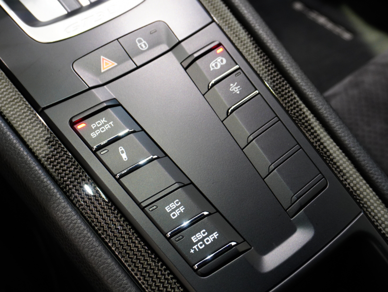 ポルシェ 911(Type991.2) GT3 RS ｽﾎﾟｰﾂｸﾛﾉPKG　正規D車 PCCB Fﾘﾌﾀｰ ｽﾎﾟｰﾂﾊﾞｹｯﾄ ｼｰﾄﾋｰﾀｰ PCMﾅﾋﾞ Bｶﾒﾗ BOSEｻｳﾝﾄﾞ LEDﾍｯﾄﾞﾗｲﾄPDLS+ 20&21ｲﾝﾁAW