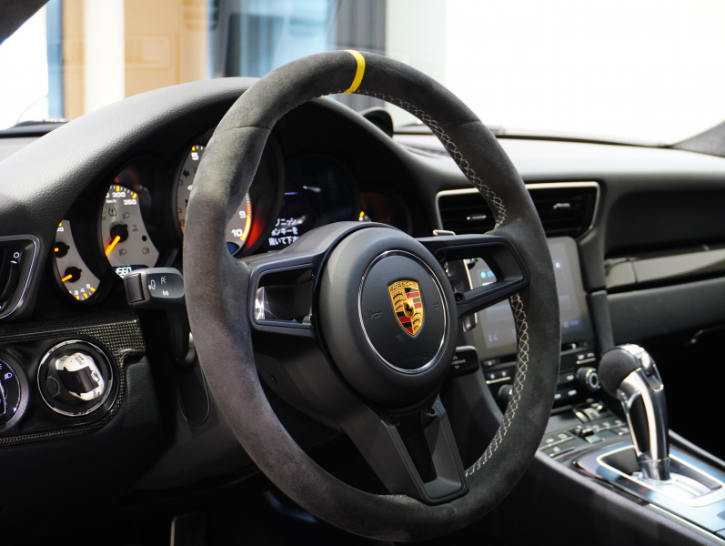 ポルシェ 911(Type991.2) GT3 RS ｽﾎﾟｰﾂｸﾛﾉPKG　正規D車 PCCB Fﾘﾌﾀｰ ｽﾎﾟｰﾂﾊﾞｹｯﾄ ｼｰﾄﾋｰﾀｰ PCMﾅﾋﾞ Bｶﾒﾗ BOSEｻｳﾝﾄﾞ LEDﾍｯﾄﾞﾗｲﾄPDLS+ 20&21ｲﾝﾁAW