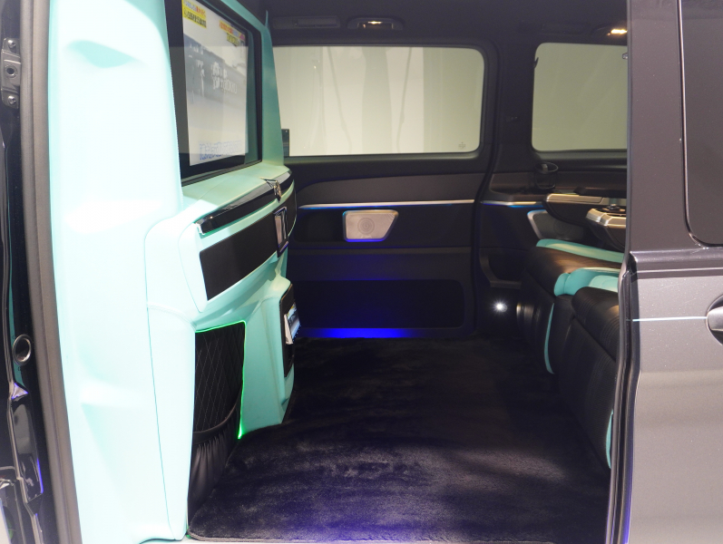 メルセデスベンツ Vクラス V220d ｽﾎﾟｰﾂﾛﾝｸﾞ ﾚｰﾀﾞｰP　ﾏｲﾊﾞｯﾊ仕様 ｴｸﾞｾｸﾃｨﾌﾞｼｰﾄ TVﾓﾆﾀｰ付ﾊﾟｰﾃｰｼｮﾝ 4人乗り ﾂｰﾄﾝﾗｯﾋﾟﾝｸﾞ　2年保証付