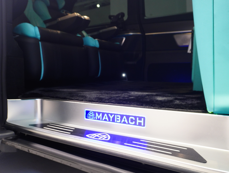 メルセデスベンツ Vクラス V220d ｽﾎﾟｰﾂﾛﾝｸﾞ ﾚｰﾀﾞｰP　ﾏｲﾊﾞｯﾊ仕様 ｴｸﾞｾｸﾃｨﾌﾞｼｰﾄ TVﾓﾆﾀｰ付ﾊﾟｰﾃｰｼｮﾝ 4人乗り ﾂｰﾄﾝﾗｯﾋﾟﾝｸﾞ　2年保証付