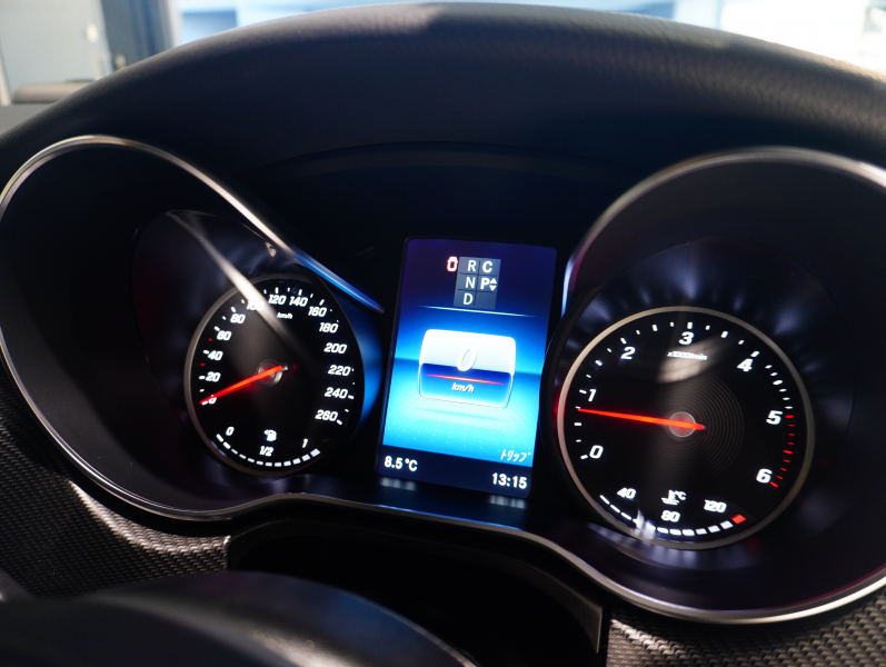 メルセデスベンツ Vクラス V220d ｽﾎﾟｰﾂﾛﾝｸﾞ ﾚｰﾀﾞｰP　ﾏｲﾊﾞｯﾊ仕様 ｴｸﾞｾｸﾃｨﾌﾞｼｰﾄ TVﾓﾆﾀｰ付ﾊﾟｰﾃｰｼｮﾝ 4人乗り ﾂｰﾄﾝﾗｯﾋﾟﾝｸﾞ　2年保証付