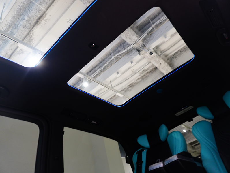 メルセデスベンツ Vクラス V220d ｽﾎﾟｰﾂﾛﾝｸﾞ ﾚｰﾀﾞｰP　ﾏｲﾊﾞｯﾊ仕様 ｴｸﾞｾｸﾃｨﾌﾞｼｰﾄ TVﾓﾆﾀｰ付ﾊﾟｰﾃｰｼｮﾝ 4人乗り ﾂｰﾄﾝﾗｯﾋﾟﾝｸﾞ　2年保証付