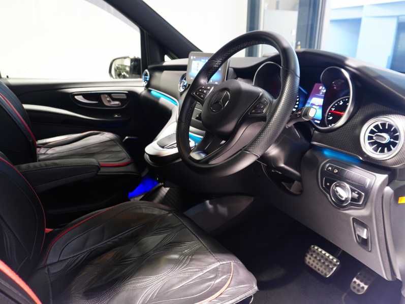 メルセデスベンツ Vクラス V220d ｽﾎﾟｰﾂﾛﾝｸﾞ ﾚｰﾀﾞｰP　ﾏｲﾊﾞｯﾊ仕様 ｴｸﾞｾｸﾃｨﾌﾞｼｰﾄ TVﾓﾆﾀｰ付ﾊﾟｰﾃｰｼｮﾝ 4人乗り ﾂｰﾄﾝﾗｯﾋﾟﾝｸﾞ　2年保証付