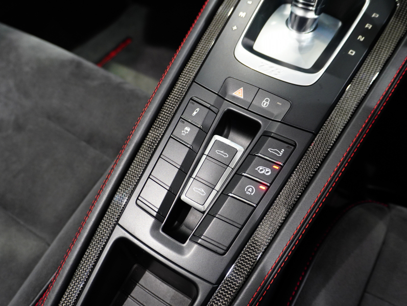 ポルシェ 718 ボクスター GTS PDK スポーツクロノ & GTSインテリアPKG 正規D車 スポーツエキゾースト ハーフレザー シートヒーター 純正PCM バックカメラ レザーインテリア OPカラー 20AW KWコイルオーバーキット 2年保証