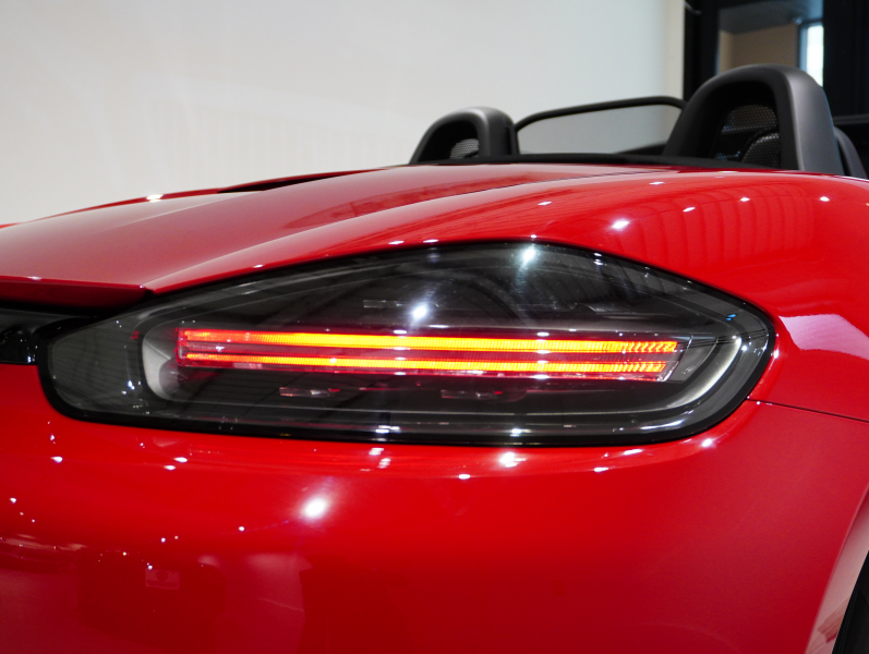 ポルシェ 718 ボクスター GTS PDK スポーツクロノ & GTSインテリアPKG 正規D車 スポーツエキゾースト ハーフレザー シートヒーター 純正PCM バックカメラ レザーインテリア OPカラー 20AW KWコイルオーバーキット 2年保証