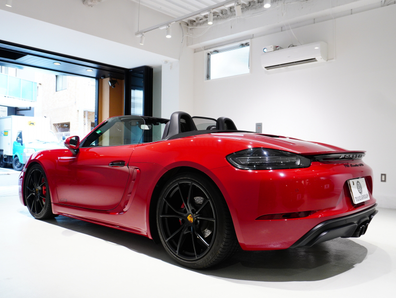 ポルシェ 718 ボクスター GTS PDK スポーツクロノ & GTSインテリアPKG 正規D車 スポーツエキゾースト ハーフレザー シートヒーター 純正PCM バックカメラ レザーインテリア OPカラー 20AW KWコイルオーバーキット 2年保証