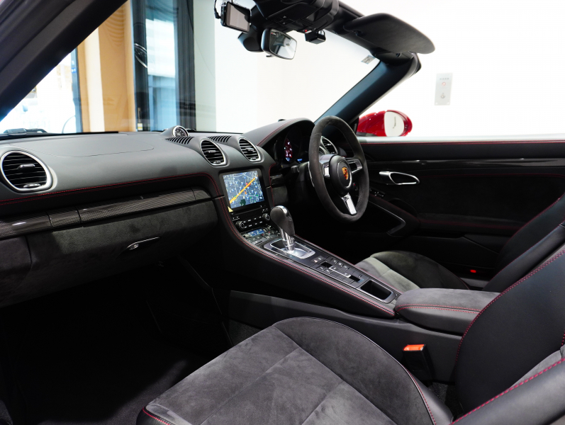 ポルシェ 718 ボクスター GTS PDK スポーツクロノ & GTSインテリアPKG 正規D車 スポーツエキゾースト ハーフレザー シートヒーター 純正PCM バックカメラ レザーインテリア OPカラー 20AW KWコイルオーバーキット 2年保証