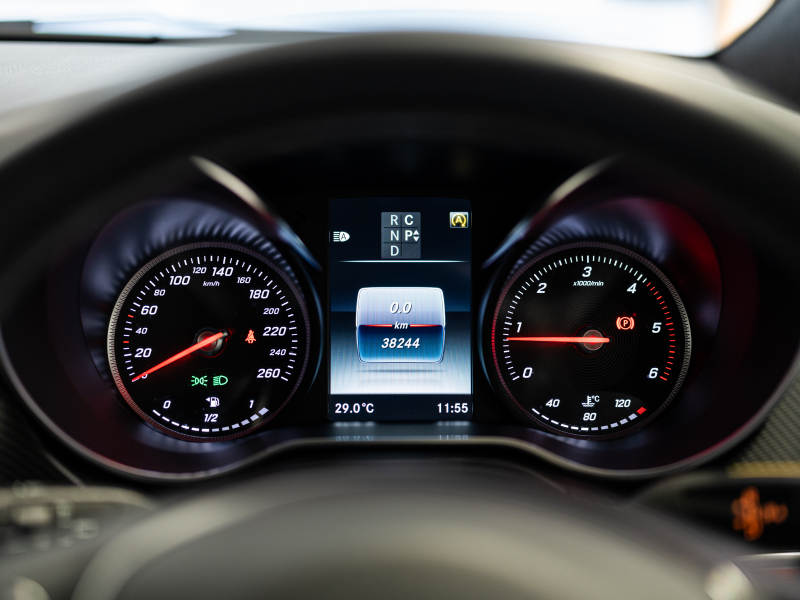 メルセデスベンツ Vクラス V220d ｽﾎﾟｰﾂﾛﾝｸﾞ ﾚｰﾀﾞｰP　ﾏｲﾊﾞｯﾊ仕様 ｴｸﾞｾｸﾃｨﾌﾞｼｰﾄ TVﾓﾆﾀｰ付ﾊﾟｰﾃｰｼｮﾝ 4人乗り ﾂｰﾄﾝｶﾗｰ　2年保証付