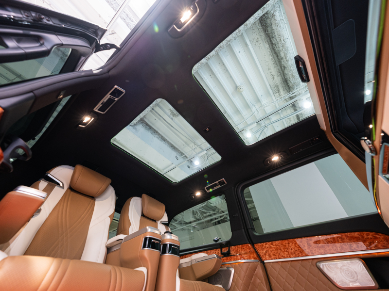 メルセデスベンツ Vクラス V220d ｽﾎﾟｰﾂﾛﾝｸﾞ ﾚｰﾀﾞｰP　ﾏｲﾊﾞｯﾊ仕様 ｴｸﾞｾｸﾃｨﾌﾞｼｰﾄ TVﾓﾆﾀｰ付ﾊﾟｰﾃｰｼｮﾝ 4人乗り ﾂｰﾄﾝｶﾗｰ　2年保証付