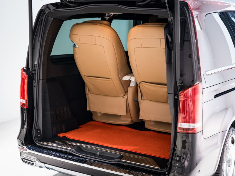 メルセデスベンツ Vクラス V220d ｽﾎﾟｰﾂﾛﾝｸﾞ ﾚｰﾀﾞｰP　ﾏｲﾊﾞｯﾊ仕様 ｴｸﾞｾｸﾃｨﾌﾞｼｰﾄ TVﾓﾆﾀｰ付ﾊﾟｰﾃｰｼｮﾝ 4人乗り ﾂｰﾄﾝｶﾗｰ　2年保証付