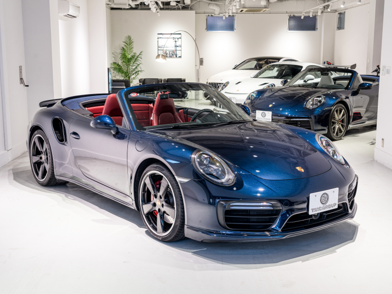 ポルシェ 911(Type991.2) ﾀｰﾎﾞ ｶﾌﾞﾘｵﾚ ｽﾎﾟｰﾂｸﾛﾉPKG　MY17 正規D車 左H ACC ｴﾝﾄﾘｰD 赤革 PCMﾅﾋﾞ TVﾁｭｰﾅｰ Bｶﾒﾗ ｶｰﾎﾞﾝｲﾝﾃﾘｱPKG LEDﾍｯﾄﾞﾗｲﾄ OP20ｲﾝﾁAW　2年保証