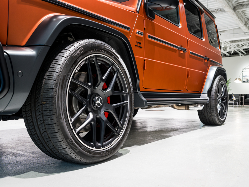 AMG Gクラス G63 ﾏｸﾞﾉﾋｰﾛｰｴﾃﾞｨｼｮﾝ　正規D車 100台限定 黒革 SR ﾅﾋﾞTV ﾌﾙｾｸﾞ Burmester AMGﾊﾟﾌｫｰﾏﾝｽｽﾃｱ 専用22AW ﾛｰﾀﾞｳﾝ ﾊﾞﾝﾊﾟｶﾞｰﾄﾞ　2年保証