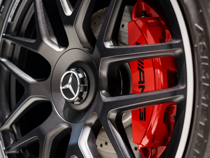 AMG Gクラス G63 ﾏｸﾞﾉﾋｰﾛｰｴﾃﾞｨｼｮﾝ　正規D車 100台限定 黒革 SR ﾅﾋﾞTV ﾌﾙｾｸﾞ Burmester AMGﾊﾟﾌｫｰﾏﾝｽｽﾃｱ 専用22AW ﾛｰﾀﾞｳﾝ ﾊﾞﾝﾊﾟｶﾞｰﾄﾞ　2年保証