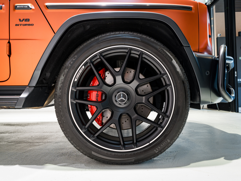 AMG Gクラス G63 ﾏｸﾞﾉﾋｰﾛｰｴﾃﾞｨｼｮﾝ　正規D車 100台限定 黒革 SR ﾅﾋﾞTV ﾌﾙｾｸﾞ Burmester AMGﾊﾟﾌｫｰﾏﾝｽｽﾃｱ 専用22AW ﾛｰﾀﾞｳﾝ ﾊﾞﾝﾊﾟｶﾞｰﾄﾞ　2年保証