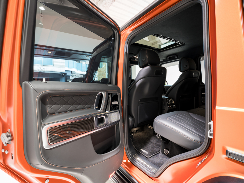 AMG Gクラス G63 ﾏｸﾞﾉﾋｰﾛｰｴﾃﾞｨｼｮﾝ　正規D車 100台限定 黒革 SR ﾅﾋﾞTV ﾌﾙｾｸﾞ Burmester AMGﾊﾟﾌｫｰﾏﾝｽｽﾃｱ 専用22AW ﾛｰﾀﾞｳﾝ ﾊﾞﾝﾊﾟｶﾞｰﾄﾞ　2年保証