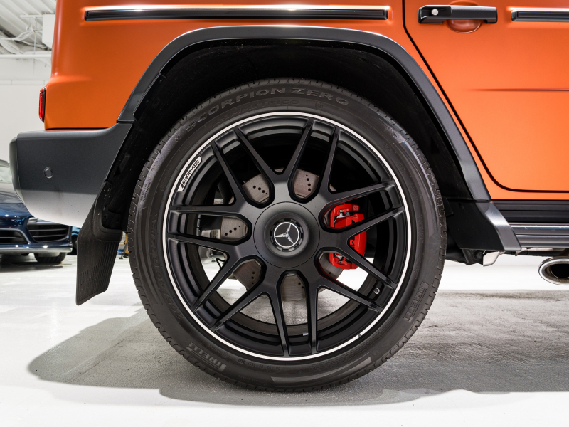 AMG Gクラス G63 ﾏｸﾞﾉﾋｰﾛｰｴﾃﾞｨｼｮﾝ　正規D車 100台限定 黒革 SR ﾅﾋﾞTV ﾌﾙｾｸﾞ Burmester AMGﾊﾟﾌｫｰﾏﾝｽｽﾃｱ 専用22AW ﾛｰﾀﾞｳﾝ ﾊﾞﾝﾊﾟｶﾞｰﾄﾞ　2年保証