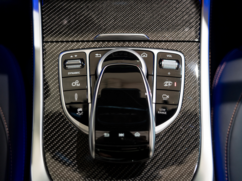 AMG Gクラス G63 ﾏｸﾞﾉﾋｰﾛｰｴﾃﾞｨｼｮﾝ　正規D車 100台限定 黒革 SR ﾅﾋﾞTV ﾌﾙｾｸﾞ Burmester AMGﾊﾟﾌｫｰﾏﾝｽｽﾃｱ 専用22AW ﾛｰﾀﾞｳﾝ ﾊﾞﾝﾊﾟｶﾞｰﾄﾞ　2年保証