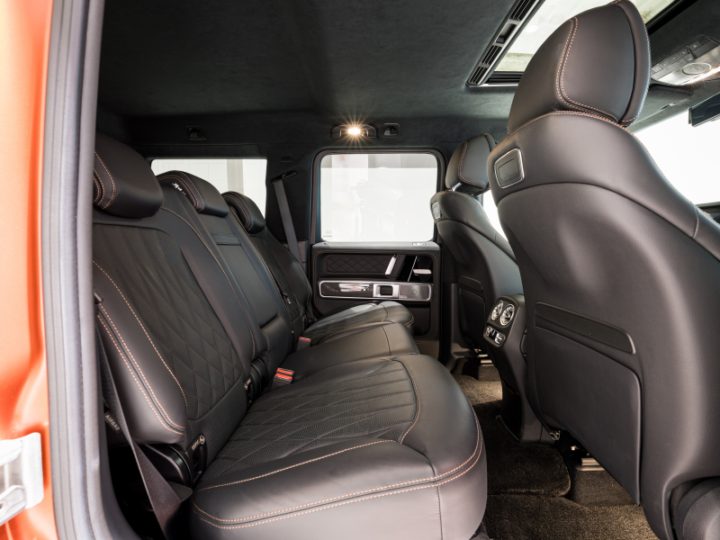 AMG Gクラス G63 ﾏｸﾞﾉﾋｰﾛｰｴﾃﾞｨｼｮﾝ　正規D車 100台限定 黒革 SR ﾅﾋﾞTV ﾌﾙｾｸﾞ Burmester AMGﾊﾟﾌｫｰﾏﾝｽｽﾃｱ 専用22AW ﾛｰﾀﾞｳﾝ ﾊﾞﾝﾊﾟｶﾞｰﾄﾞ　2年保証