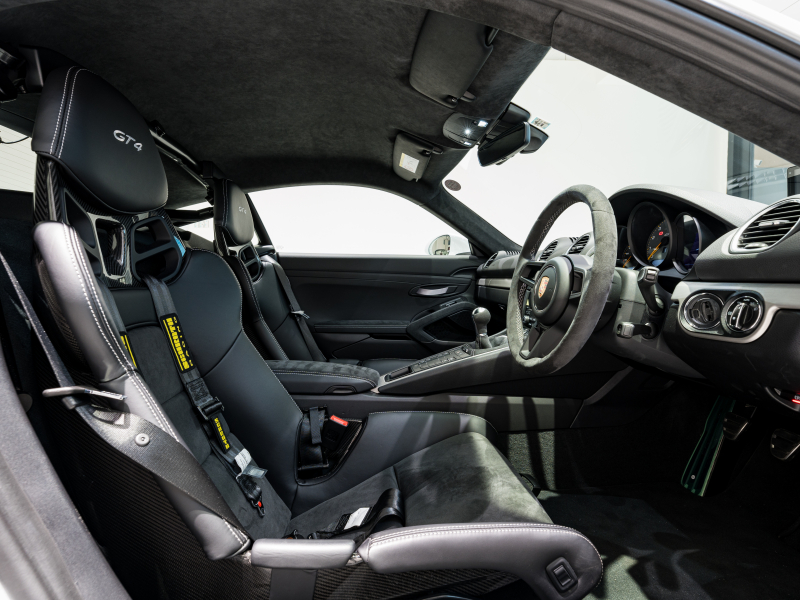 ポルシェ 718 ケイマン GT4 6MT クラブスポーツ&クロノPKG 正規D車 右H フルバケットシート PCMナビ Bカメラ CarPlay キセノンヘッドライト スポーツEX 2年保証