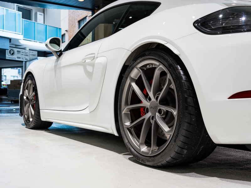 ポルシェ 718 ケイマン GT4 6MT クラブスポーツ&クロノPKG 正規D車 右H フルバケットシート PCMナビ Bカメラ CarPlay キセノンヘッドライト スポーツEX 2年保証