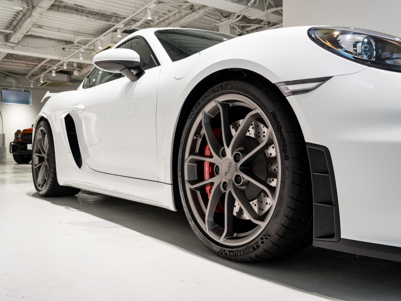 ポルシェ 718 ケイマン GT4 6MT クラブスポーツ&クロノPKG 正規D車 右H フルバケットシート PCMナビ Bカメラ CarPlay キセノンヘッドライト スポーツEX 2年保証