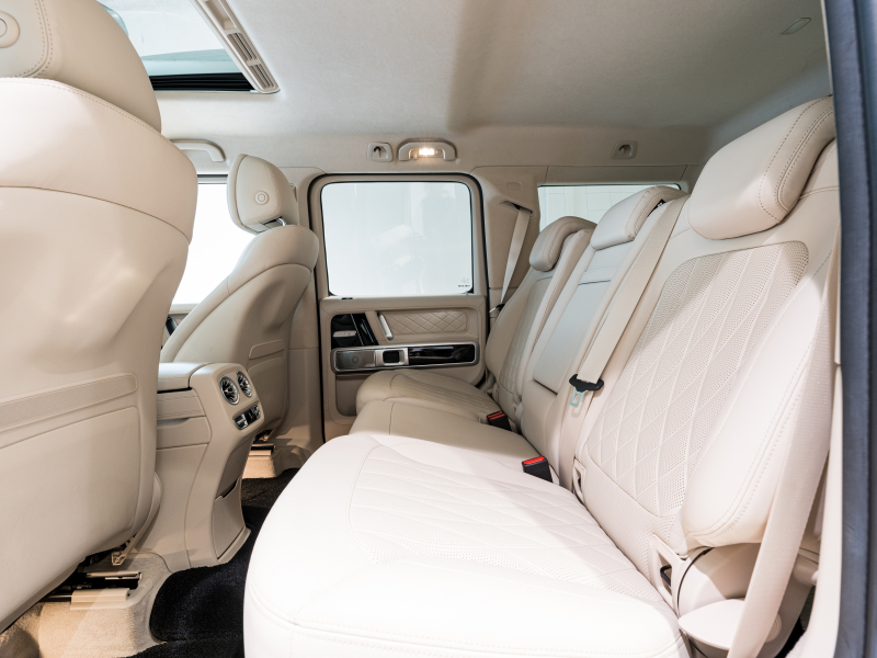 AMG Gクラス G63 AMGﾚｻﾞｰｴｸｽｸﾙｰｼﾌﾞPKG　正規D車 右H Meｺﾈｸﾄ ﾏｷｱｰﾄﾍﾞｰｼﾞｭ革 ｻﾝﾙｰﾌ 純正ﾅﾋﾞTV Burmester AMGﾊﾟﾌｫｰﾏﾝｽEX AMG20ｲﾝﾁAW　2年保証