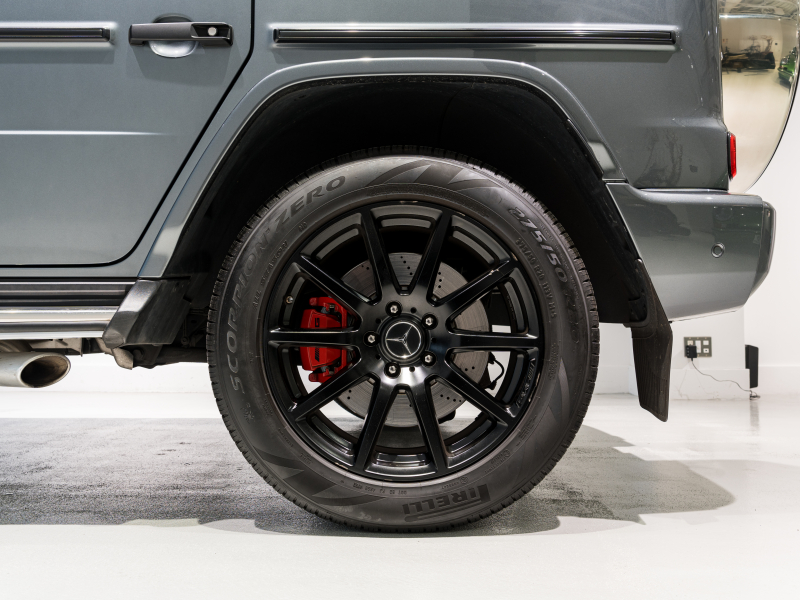 AMG Gクラス G63 AMGﾚｻﾞｰｴｸｽｸﾙｰｼﾌﾞPKG　正規D車 右H Meｺﾈｸﾄ ﾏｷｱｰﾄﾍﾞｰｼﾞｭ革 ｻﾝﾙｰﾌ 純正ﾅﾋﾞTV Burmester AMGﾊﾟﾌｫｰﾏﾝｽEX AMG20ｲﾝﾁAW　2年保証