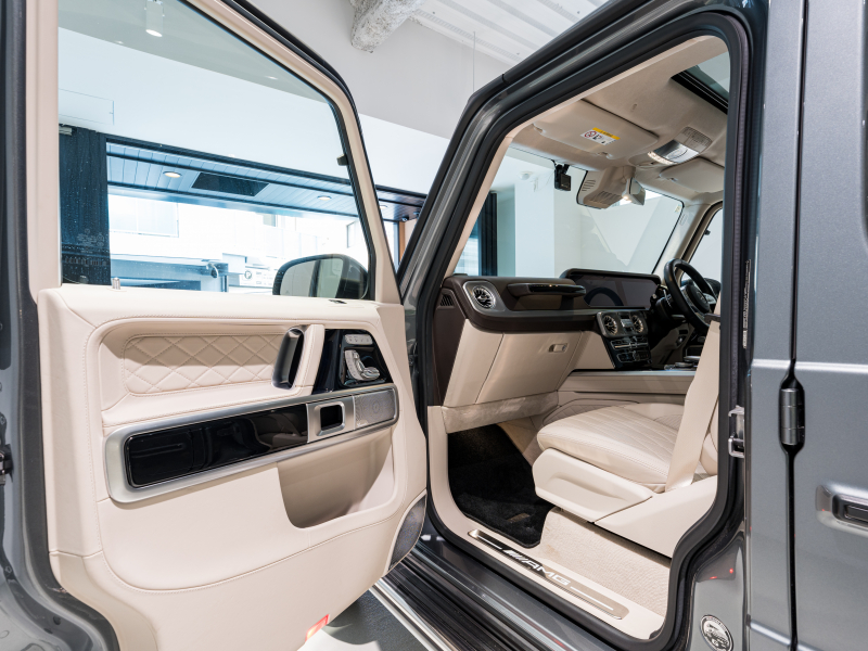 AMG Gクラス G63 AMGﾚｻﾞｰｴｸｽｸﾙｰｼﾌﾞPKG　正規D車 右H Meｺﾈｸﾄ ﾏｷｱｰﾄﾍﾞｰｼﾞｭ革 ｻﾝﾙｰﾌ 純正ﾅﾋﾞTV Burmester AMGﾊﾟﾌｫｰﾏﾝｽEX AMG20ｲﾝﾁAW　2年保証