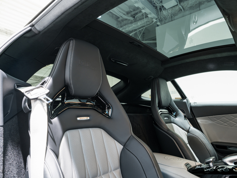 AMG GT C Edition50 日本12台限定車　正規D車 AMGﾊﾟﾌｫｰﾏﾝｽｼｰﾄ ｼｰﾄﾋｰﾀｰ&ﾍﾞﾝﾁﾚｰﾀｰ ｶﾞﾗｽﾙｰﾌ 純正ﾅﾋﾞTV ﾌﾙｾｸﾞ ﾌﾞﾙﾒｽﾀｰﾊｲｴﾝﾄﾞ AMGﾊﾟﾌｫｰﾏﾝｽEX 専用19&20AW　2年保証