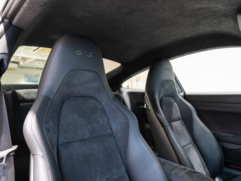 ポルシェ 911(Type991.2) ｶﾚﾗGTS ｽﾎﾟｰﾂｸﾛﾉPKG　1ｵｰﾅｰ 正規D車 MY18 ﾚｰﾝﾁｪﾝｼﾞA 4wayｽﾎﾟｰﾂｼｰﾄ ｼｰﾄﾋｰﾀｰ PCMﾅﾋﾞ CarPlay Bｶﾒﾗ 20AW　2年保証