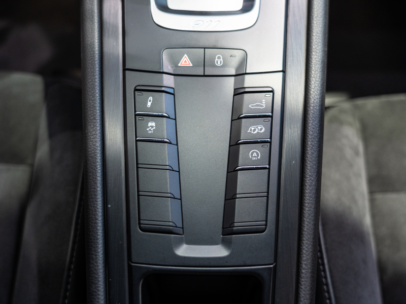 ポルシェ 911(Type991.2) ｶﾚﾗGTS ｽﾎﾟｰﾂｸﾛﾉPKG　1ｵｰﾅｰ 正規D車 MY18 ﾚｰﾝﾁｪﾝｼﾞA 4wayｽﾎﾟｰﾂｼｰﾄ ｼｰﾄﾋｰﾀｰ PCMﾅﾋﾞ CarPlay Bｶﾒﾗ 20AW　2年保証