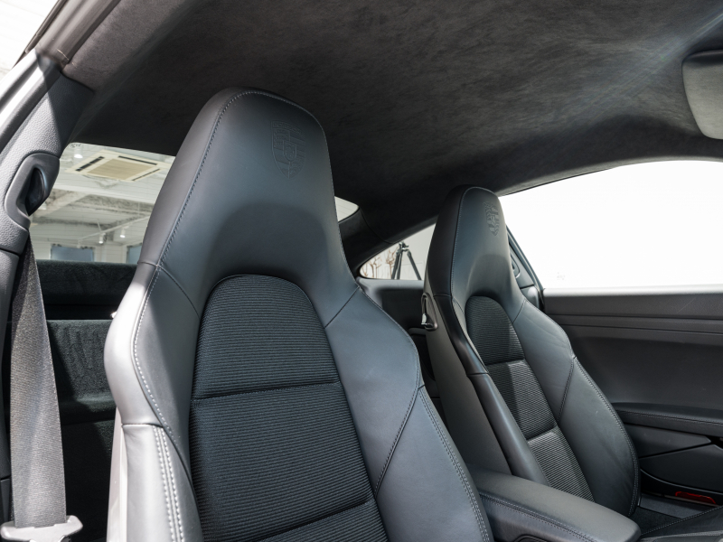 ポルシェ 911(Type991.2) GT3 ﾂｰﾘﾝｸﾞﾊﾟｯｹｰｼﾞ　正規D車 6MT 左H ﾌﾛﾝﾄﾘﾌﾄ ｽﾎﾟｰﾂｸﾛﾉ 専用ｼｰﾄ PCMﾅﾋﾞ Bｶﾒﾗ CarPlay ｽﾎﾟｰﾂｴｷｿﾞｰｽﾄ PDLS付ｷｾﾉﾝ 20AW 　2年保証