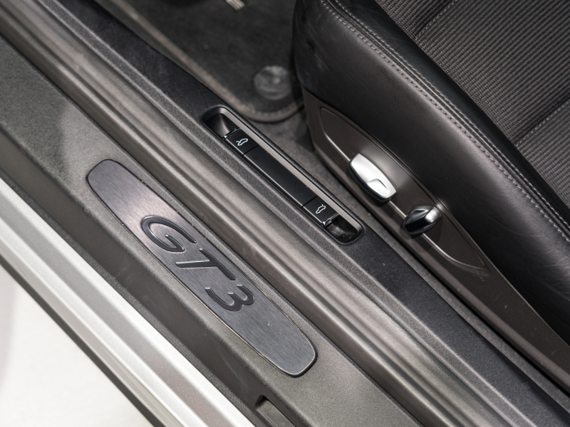ポルシェ 911(Type991.2) GT3 ﾂｰﾘﾝｸﾞﾊﾟｯｹｰｼﾞ　正規D車 6MT 左H ﾌﾛﾝﾄﾘﾌﾄ ｽﾎﾟｰﾂｸﾛﾉ 専用ｼｰﾄ PCMﾅﾋﾞ Bｶﾒﾗ CarPlay ｽﾎﾟｰﾂｴｷｿﾞｰｽﾄ PDLS付ｷｾﾉﾝ 20AW 　2年保証