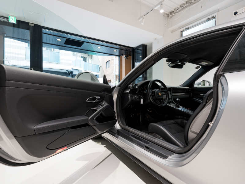 ポルシェ 911(Type991.2) GT3 ﾂｰﾘﾝｸﾞﾊﾟｯｹｰｼﾞ　正規D車 6MT 左H ﾌﾛﾝﾄﾘﾌﾄ ｽﾎﾟｰﾂｸﾛﾉ 専用ｼｰﾄ PCMﾅﾋﾞ Bｶﾒﾗ CarPlay ｽﾎﾟｰﾂｴｷｿﾞｰｽﾄ PDLS付ｷｾﾉﾝ 20AW 　2年保証