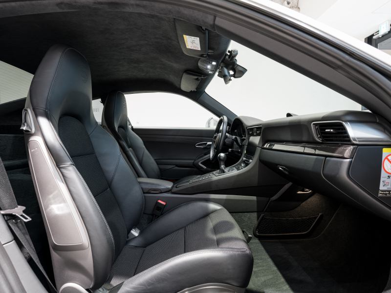 ポルシェ 911(Type991.2) GT3 ﾂｰﾘﾝｸﾞﾊﾟｯｹｰｼﾞ　正規D車 6MT 左H ﾌﾛﾝﾄﾘﾌﾄ ｽﾎﾟｰﾂｸﾛﾉ 専用ｼｰﾄ PCMﾅﾋﾞ Bｶﾒﾗ CarPlay ｽﾎﾟｰﾂｴｷｿﾞｰｽﾄ PDLS付ｷｾﾉﾝ 20AW 　2年保証