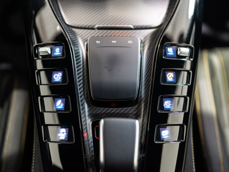 AMG GT GT R AMGカーボンエクステリア&パフォーマンスシートPKG 正規D車 1オーナー 後期モデル  エッセンシャルPKG 純正ナビTV CarPlay F&Bカメラ AMGパフォーマンスEX マットカーボンインテリア LEDヘッドライト 19&20AW 2年保証付