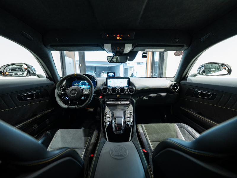 AMG GT GT R AMGカーボンエクステリア&パフォーマンスシートPKG 正規D車 1オーナー 後期モデル  エッセンシャルPKG 純正ナビTV CarPlay F&Bカメラ AMGパフォーマンスEX マットカーボンインテリア LEDヘッドライト 19&20AW 2年保証付