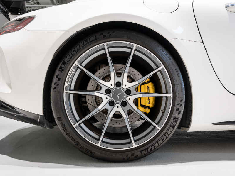 AMG GT GT R AMGカーボンエクステリア&パフォーマンスシートPKG 正規D車 1オーナー 後期モデル  エッセンシャルPKG 純正ナビTV CarPlay F&Bカメラ AMGパフォーマンスEX マットカーボンインテリア LEDヘッドライト 19&20AW 2年保証付