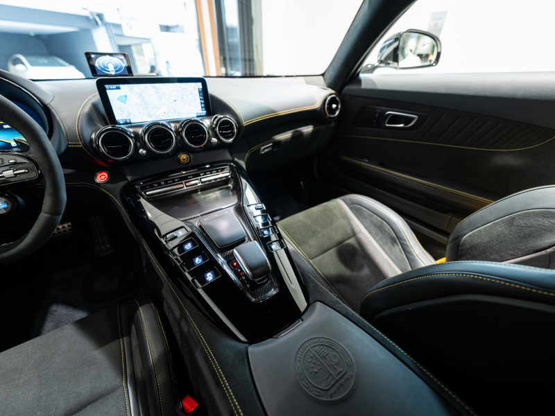 AMG GT GT R AMGカーボンエクステリア&パフォーマンスシートPKG 正規D車 1オーナー 後期モデル  エッセンシャルPKG 純正ナビTV CarPlay F&Bカメラ AMGパフォーマンスEX マットカーボンインテリア LEDヘッドライト 19&20AW 2年保証付