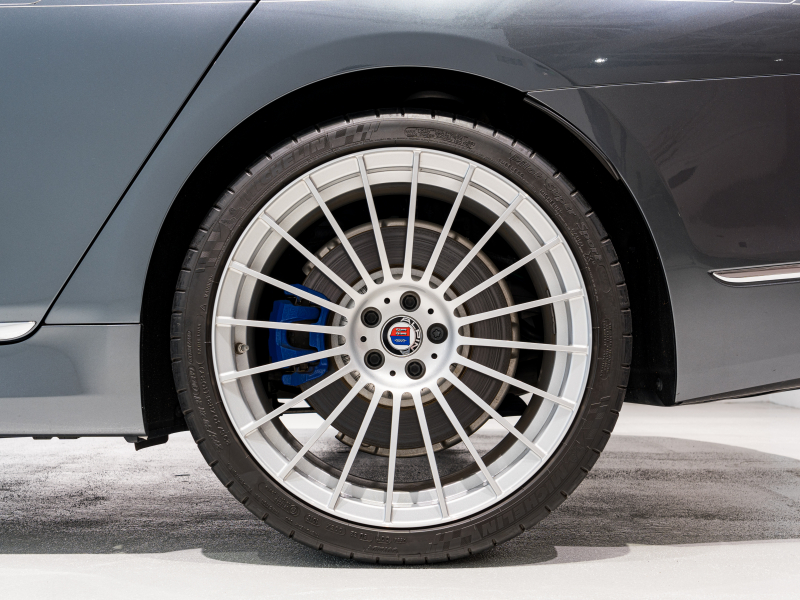 アルピナ B7 BITURBO Long Executive lounge　正規D車 希少車 4人乗り ﾌﾙﾚｻﾞｰﾒﾘﾉ ｽｶｲﾗｳﾝｼﾞﾊﾟﾉﾗﾏﾙｰﾌ 純正ﾅﾋﾞTV Bowers&Wilkins ｸﾗｼｯｸ21AW　2年保証