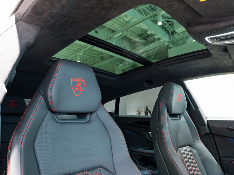 ランボルギーニ ウルス 4.0 ﾊｲｳｪｲ&ｱｰﾊﾞﾝﾛｰﾄﾞPKG　正規D車 左H 5人乗り B/KｽﾀｲﾙPKG 黒革 ﾋｰﾀｰ&ﾍﾞﾝﾁﾚｰﾀｰ ﾊﾟﾉﾗﾏSR 純正ﾅﾋﾞTV ﾄｯﾌﾟﾋﾞｭｰｶﾒﾗ Bang&Olufsen ﾍｯﾄﾞｱｯﾌﾟD 23ｲﾝﾁTaigeteAW　新車保証